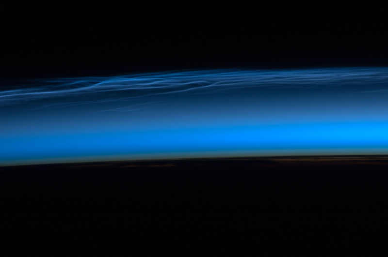 Illustration for article titled Glowing "Meteor Smoke" Clouds Appear Over Antarctica